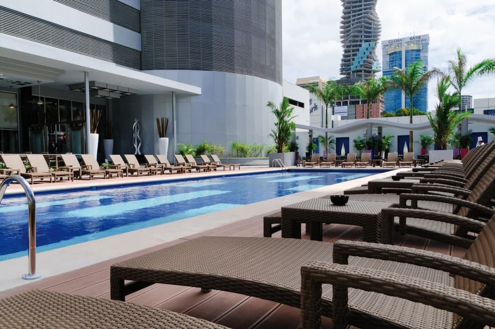 Hotel Riu Plaza Panama, Piscina al aire libre