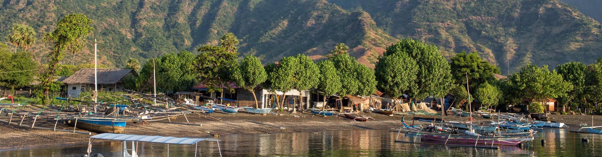 Pemuteran, Endonezya dili