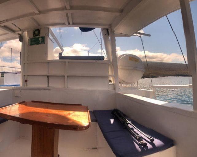 Galapagos Motor Yacht Cruise (5 days/4 nights)