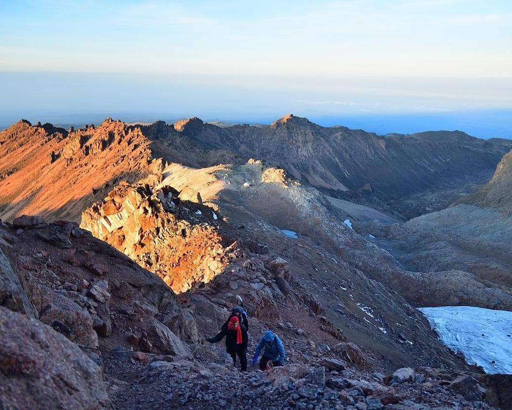 Gruppentour "Mt. Kenya Besteigung"