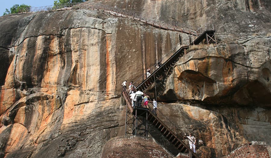 Transfer-Tour West-Ostküste (Passikudah) mit Übernachtung & Besichtigung Sigiriya