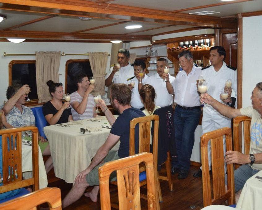 Galapagos Motor Yacht Cruise (5 days/4 nights)