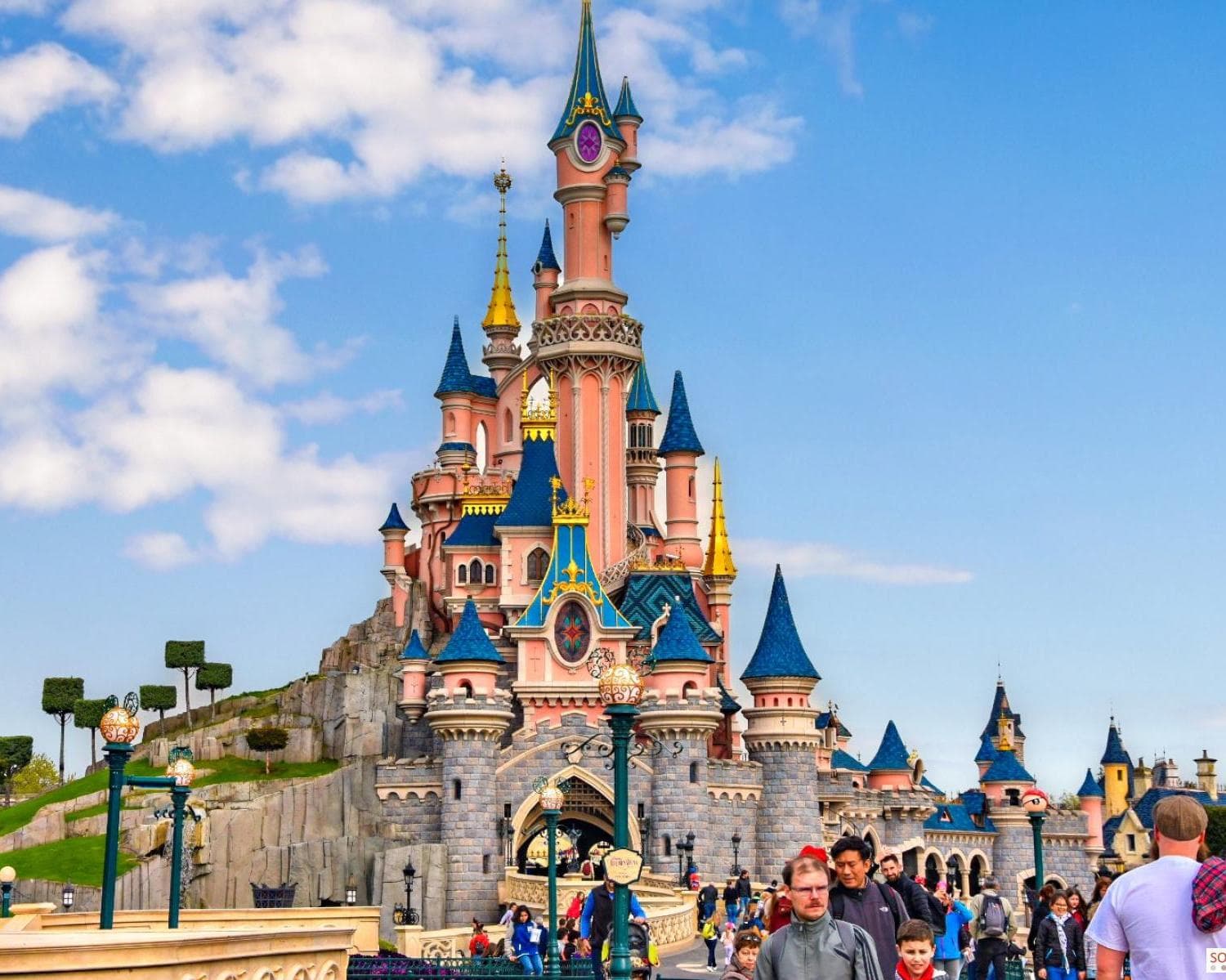 ESCAPADA MÁGICA EN DISNEYLAND