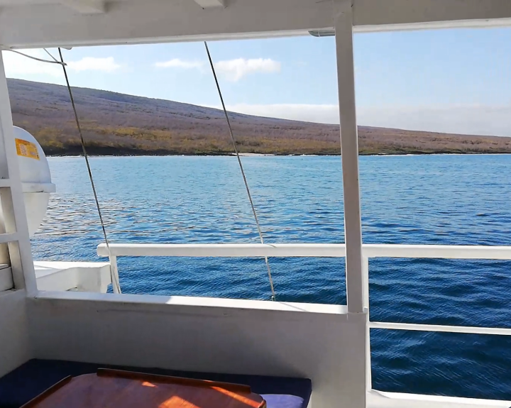 Galapagos Motor Yacht Cruise (5 days/4 nights)
