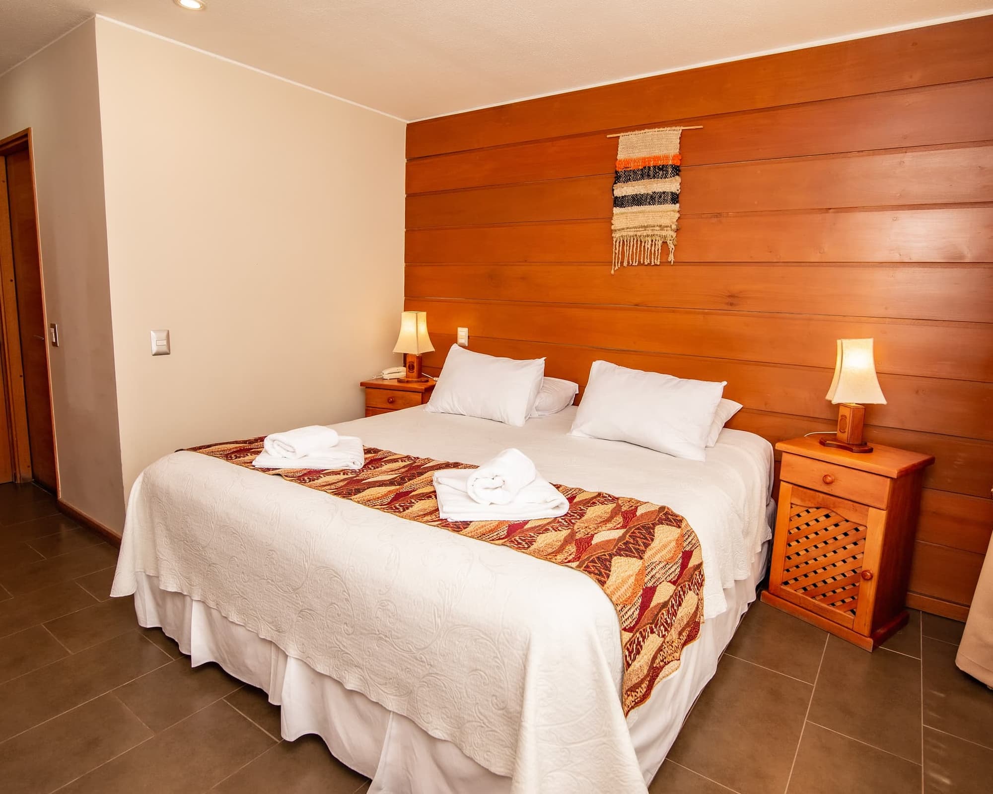 Black - Bloqueo Pucón 05 Noches Vía SKY - Hotel Vientos del Sur