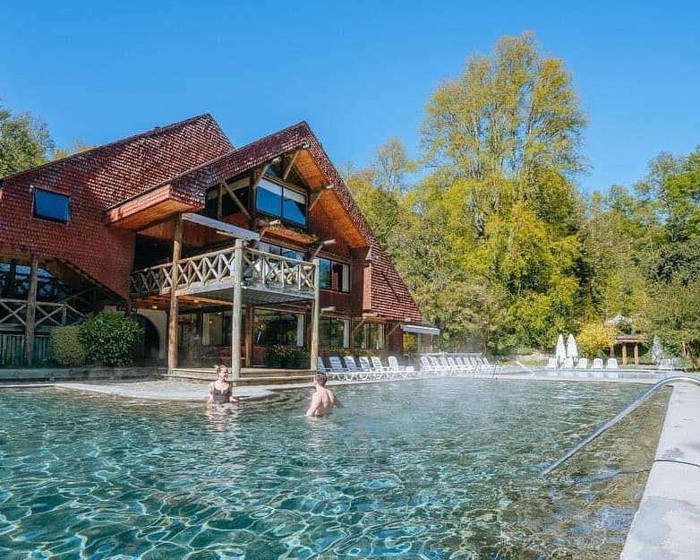 Black - Bloqueo Pucón 05 Noches Vía SKY - Hotel Cumbres del Sur