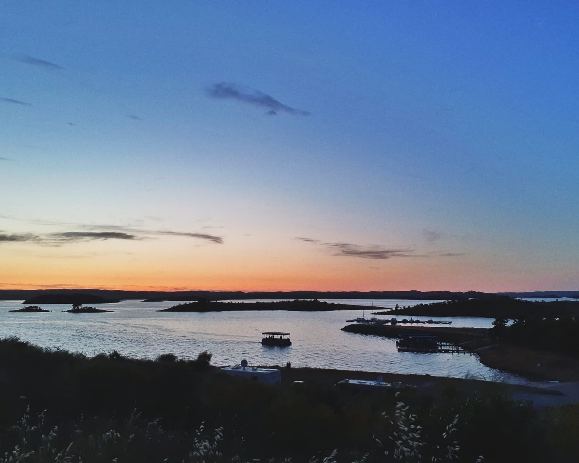 Alqueva com almoço na Aldeia da Luz