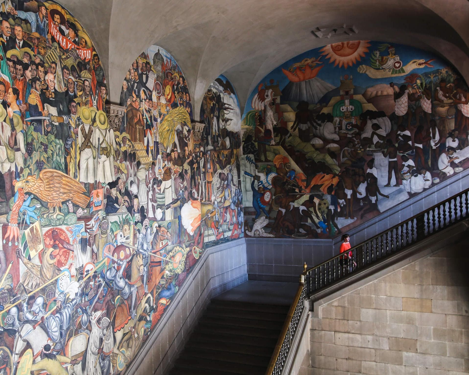 CDMX AND ITS SURROUNDINGS