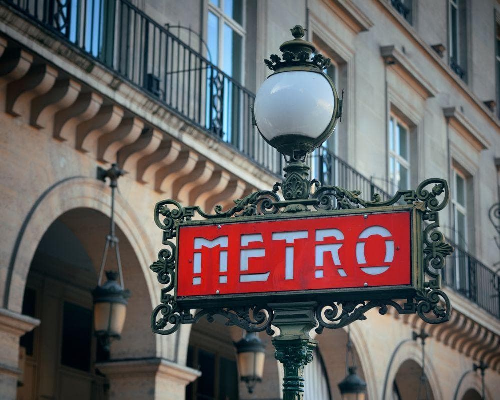 EXPLORE Castelli della Loira e PARIGI