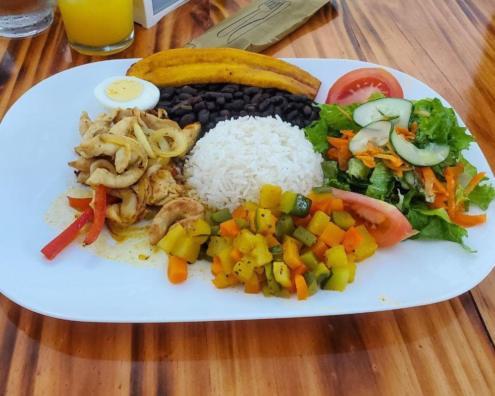 EXPLORE COSTA RICA & PANAMA Foreste, Vulcani e Vie d'Acqua