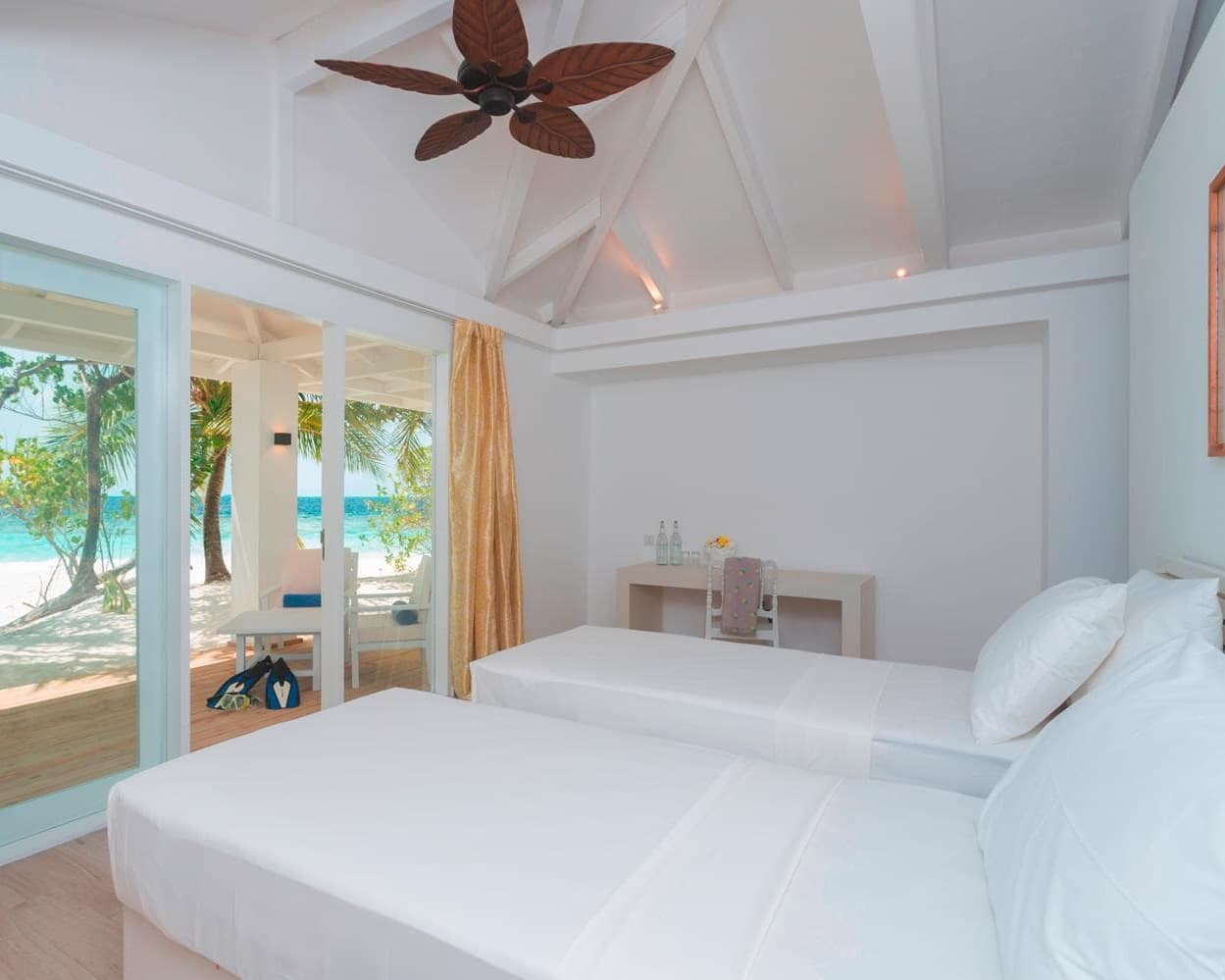 MALDIVE: SEACLUB SANDIES BATHALA RESORT 