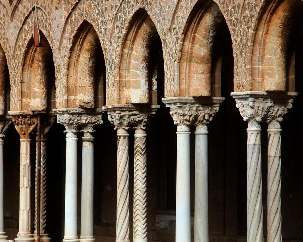 Sicilia: Un Viaggio tra Storia, Arte e Natura