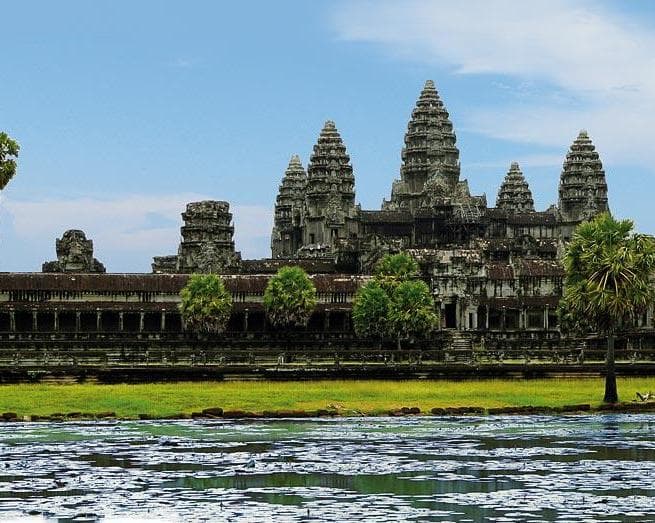 Private roundtrip "Cambodia Classic"