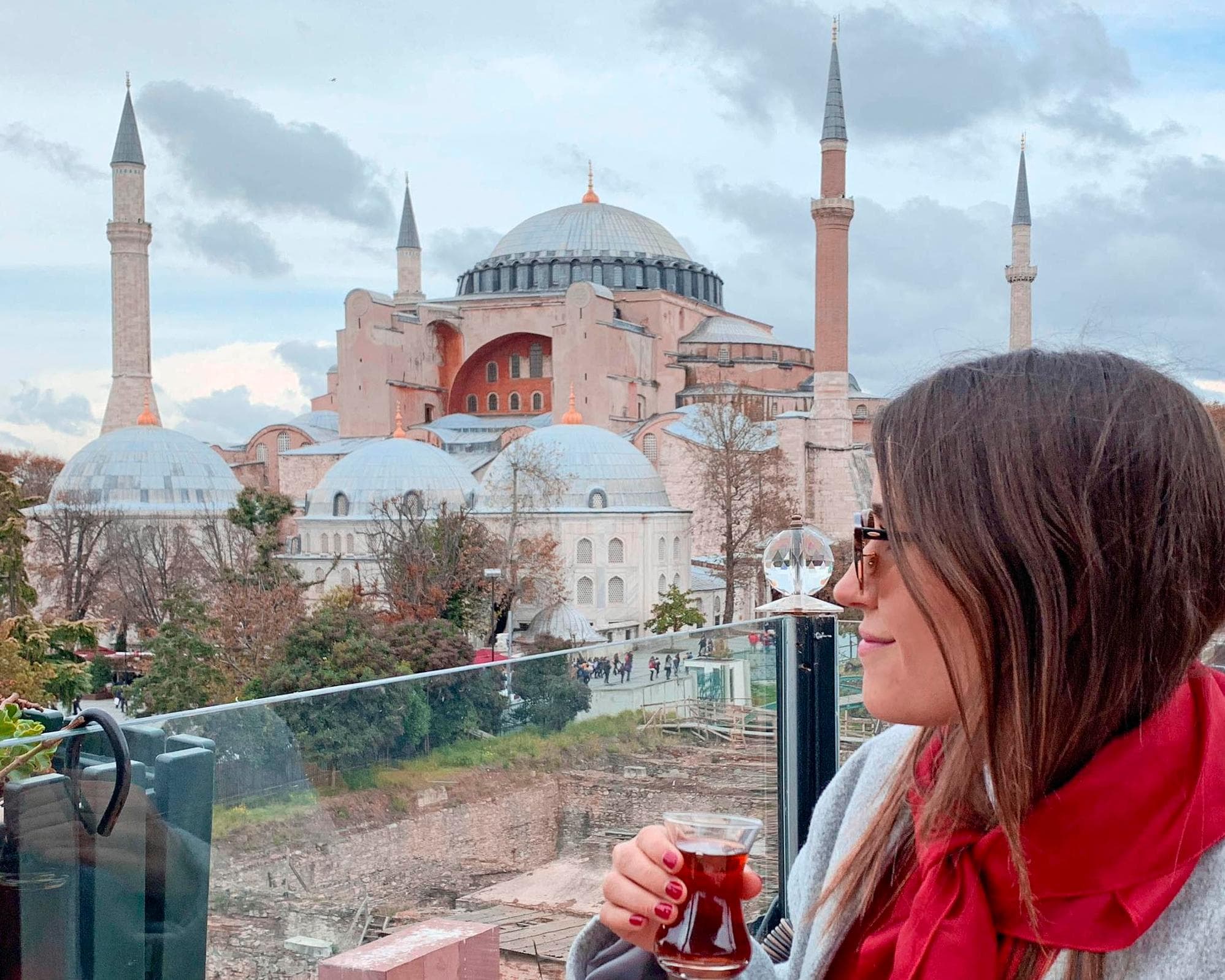 Aventura en Turquía y Dubái con vuelo  (18 a 39 años) 