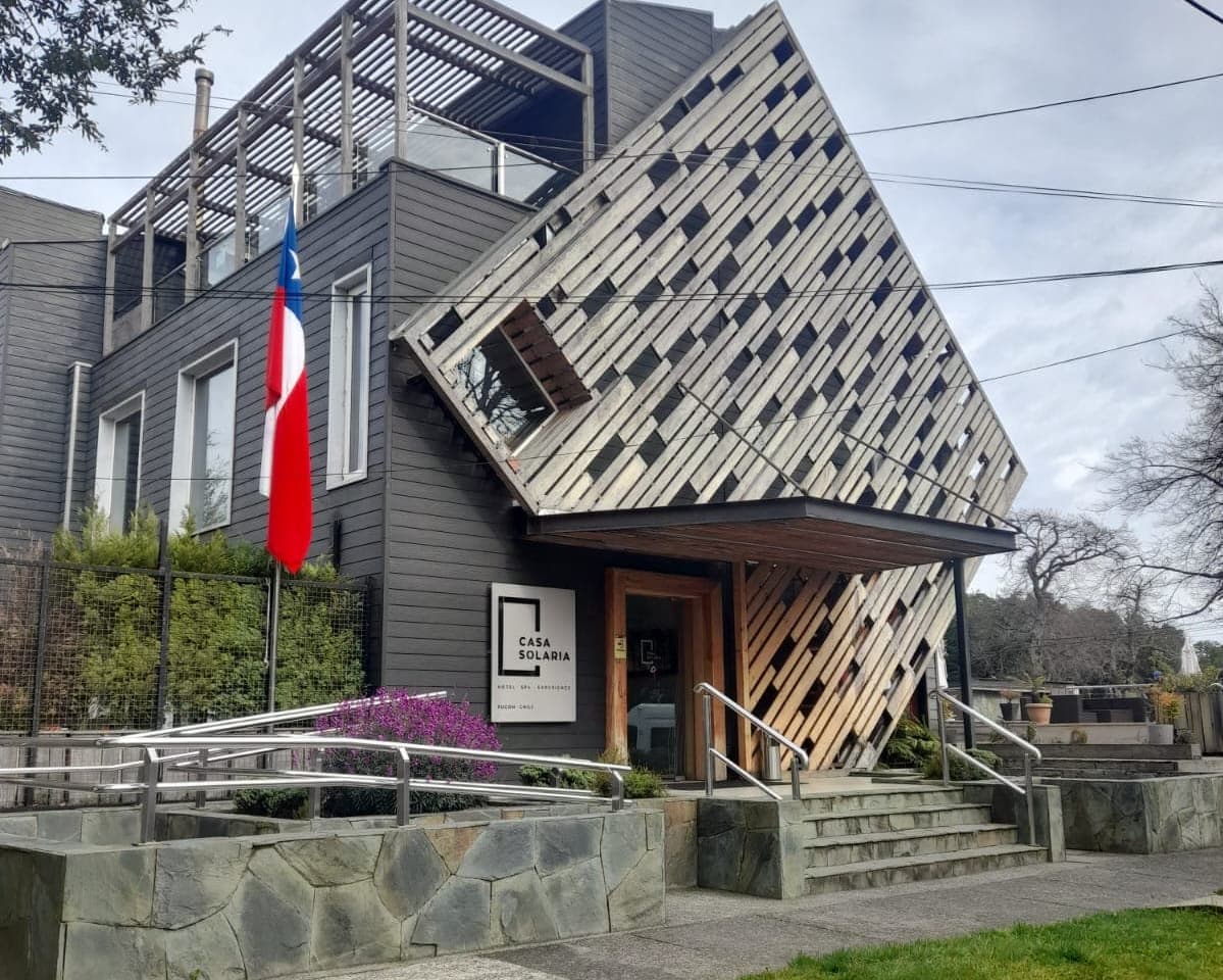 Black - Bloqueo Pucón 05 Noches Vía SKY - Hotel Casa Solaria