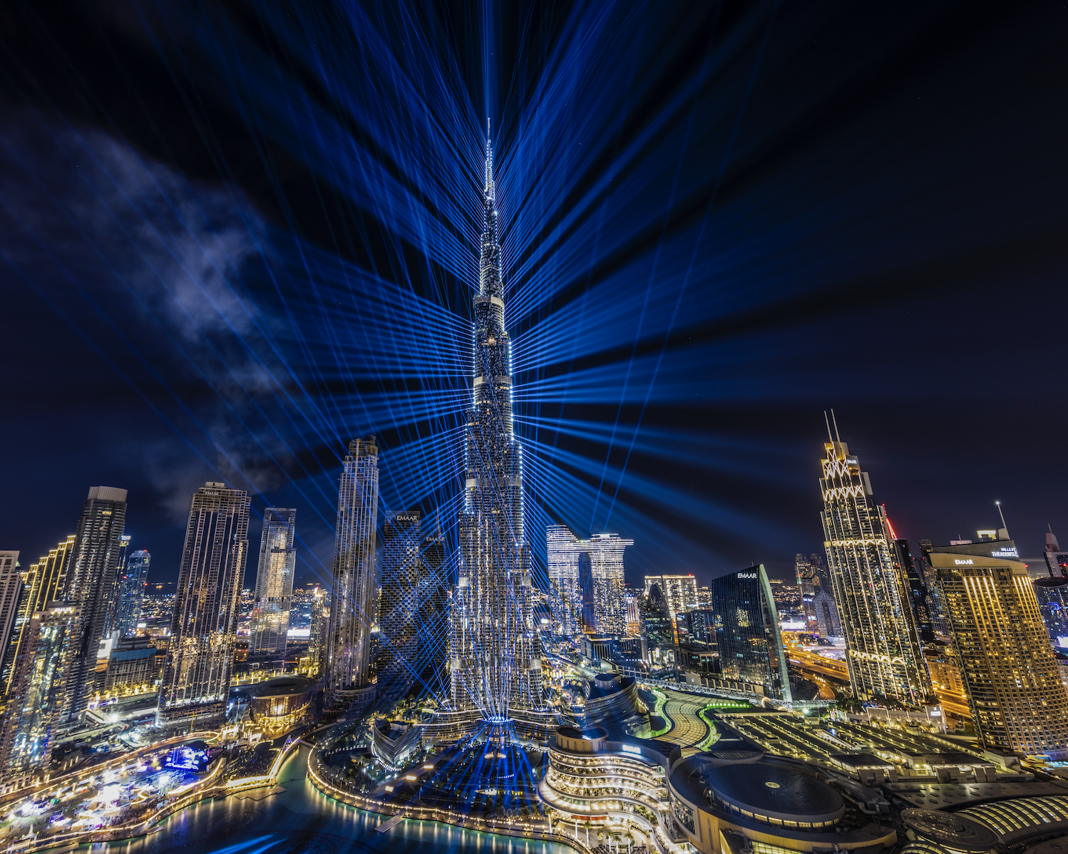 DUBAI CON 02 NOCHES EN ABU DHABI 2026