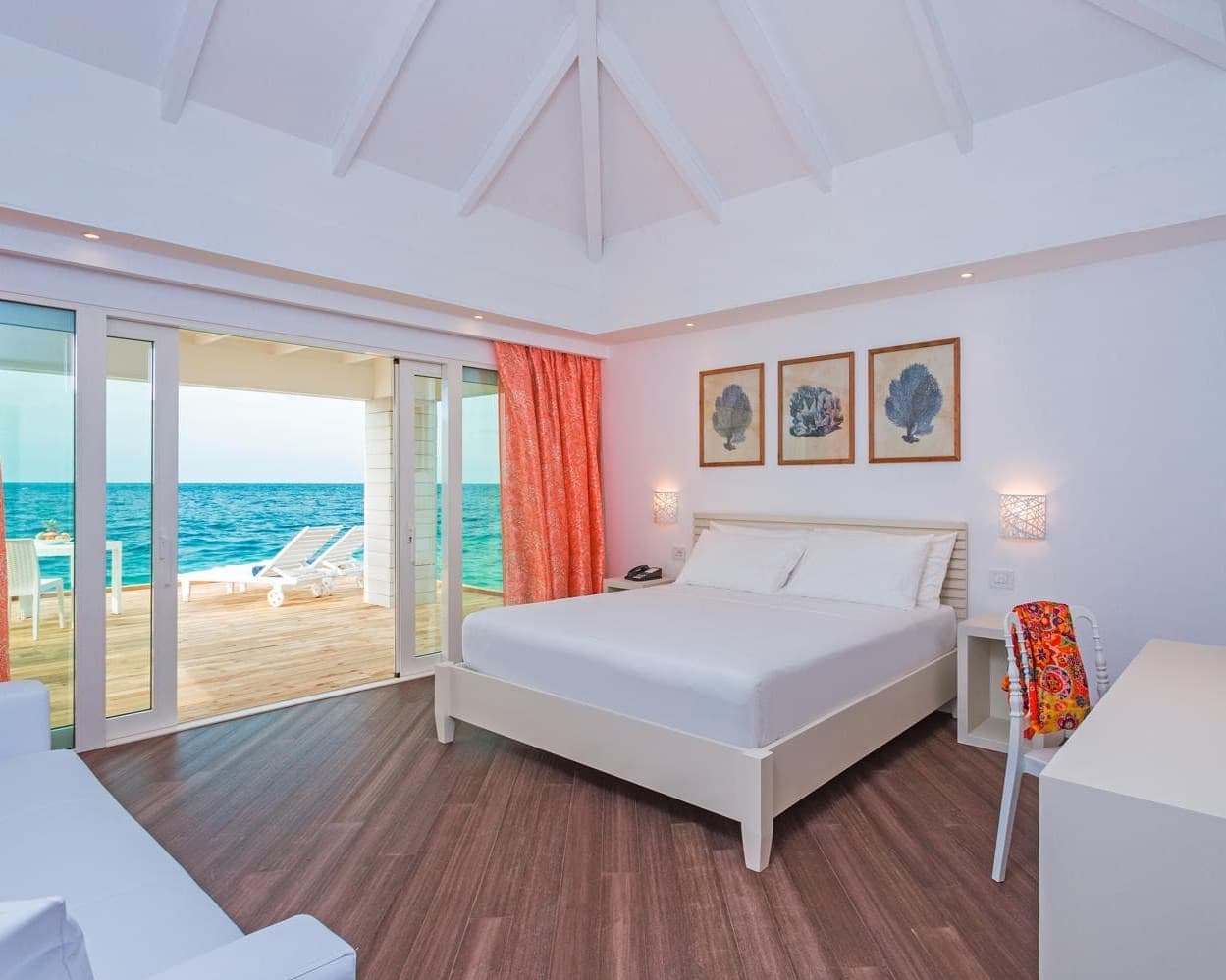 MALDIVE: SEACLUB SANDIES BATHALA RESORT 