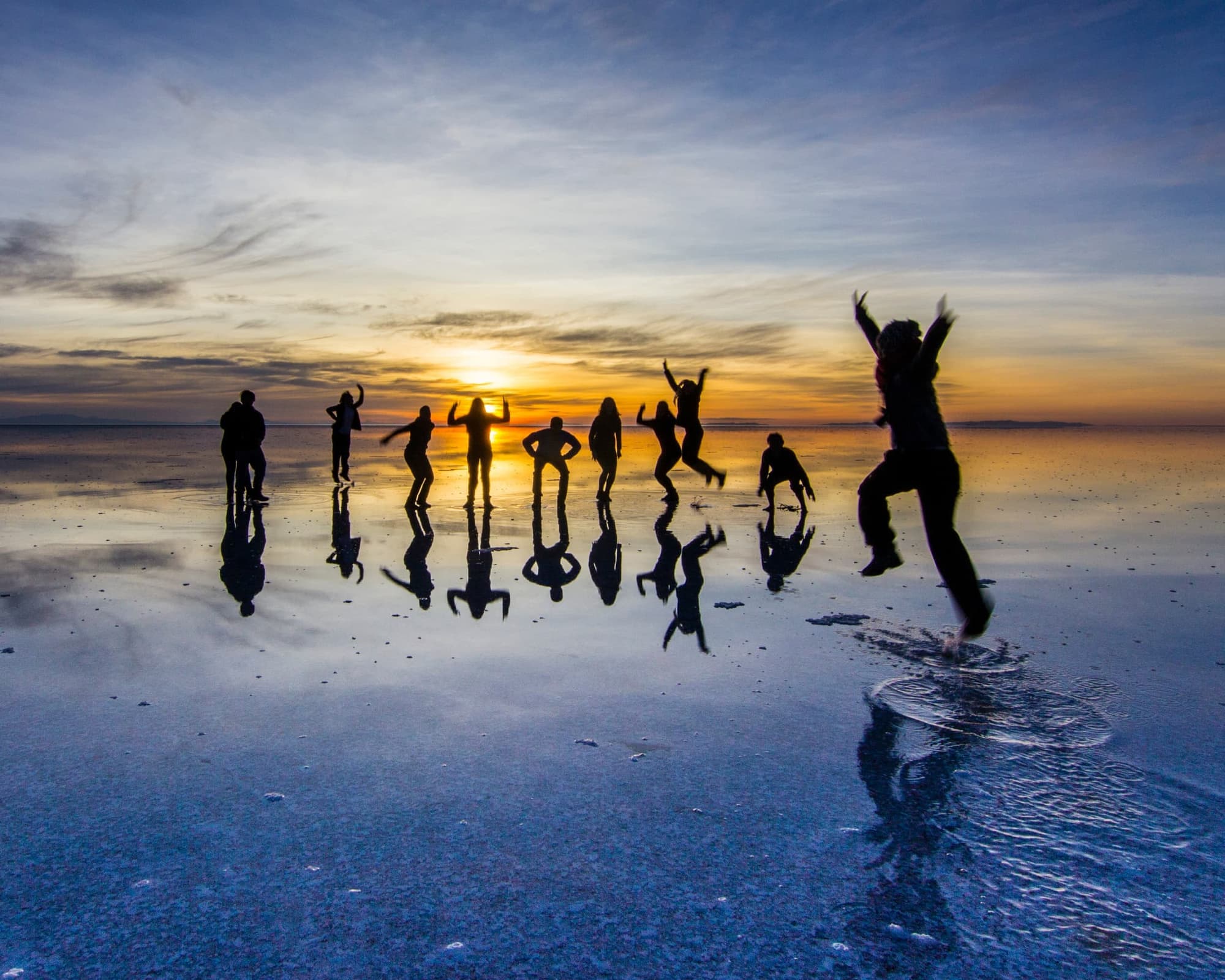Uyuni & Laguna de Colores l Experiencia Esencial (Colcha K con Termas o Huallajara))