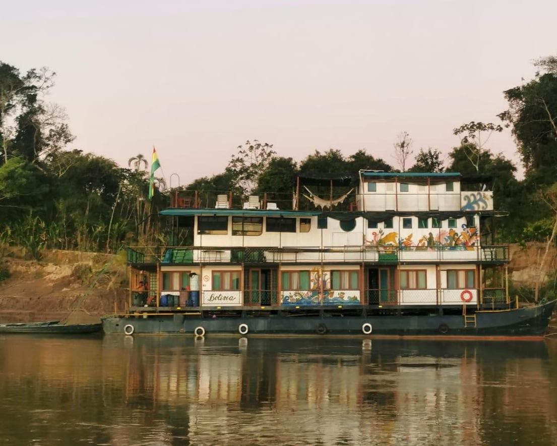 Paquete 3 días 2 noches, Navegación en Flotel Reina del Enín