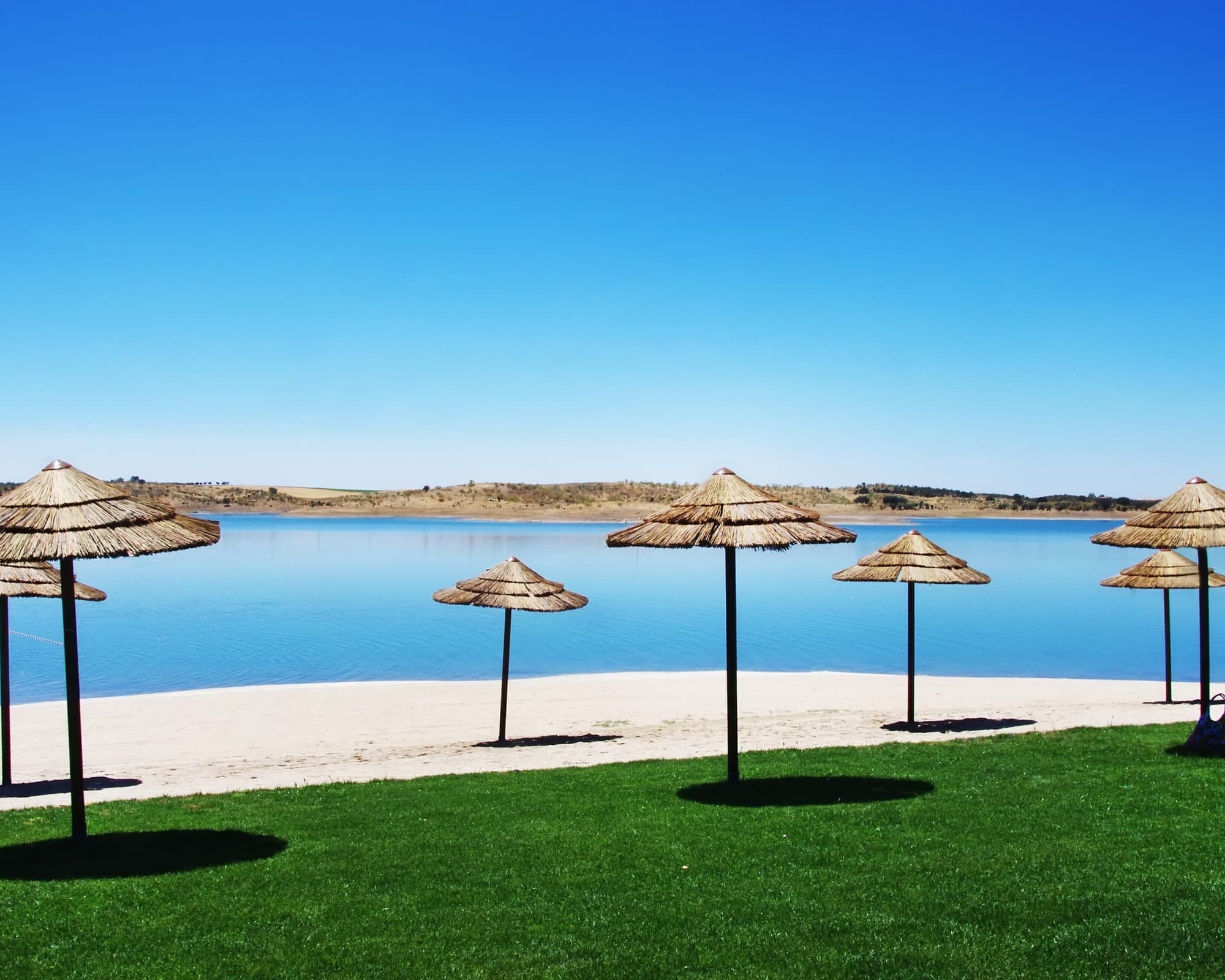 Passeio de barco, circular, temático e com guia.