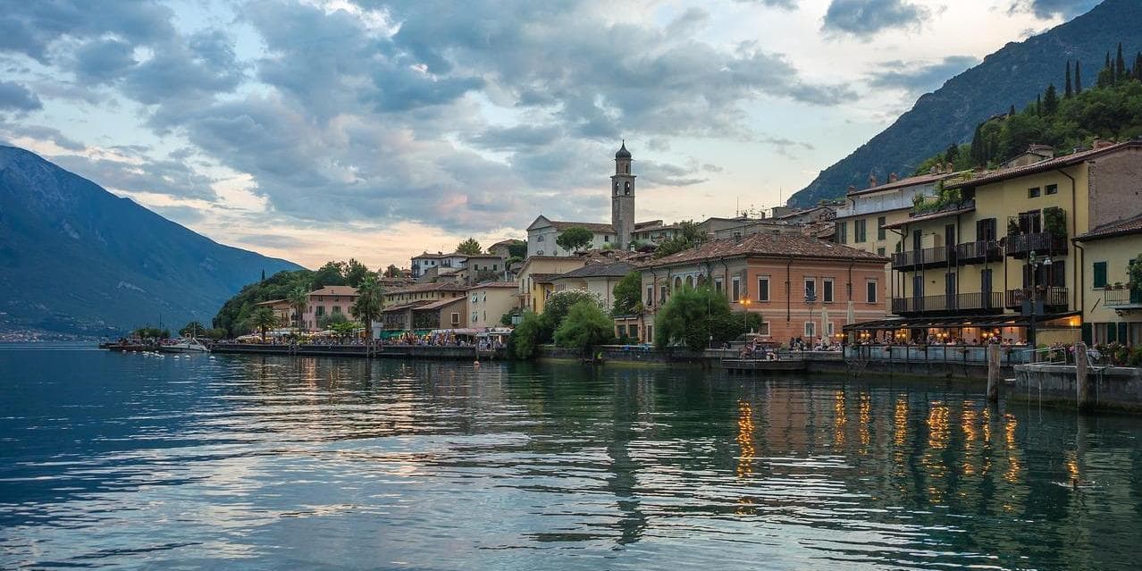 Giorno 1 : Arrivo in hotel sul Lago di Garda