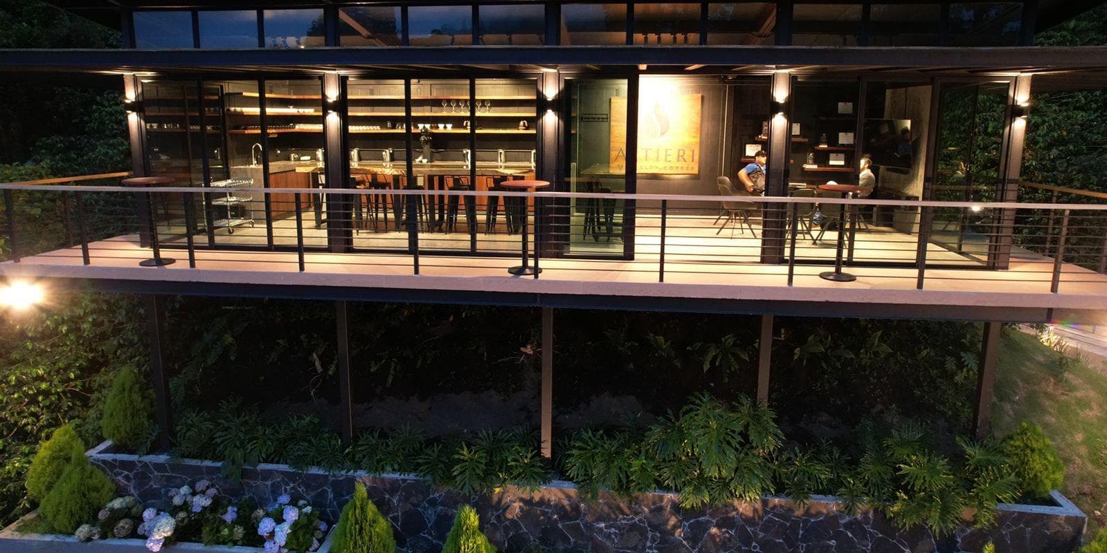 DAY 2 - TOUR AND TASTING AT AN AWARD-WINNING ESTATE