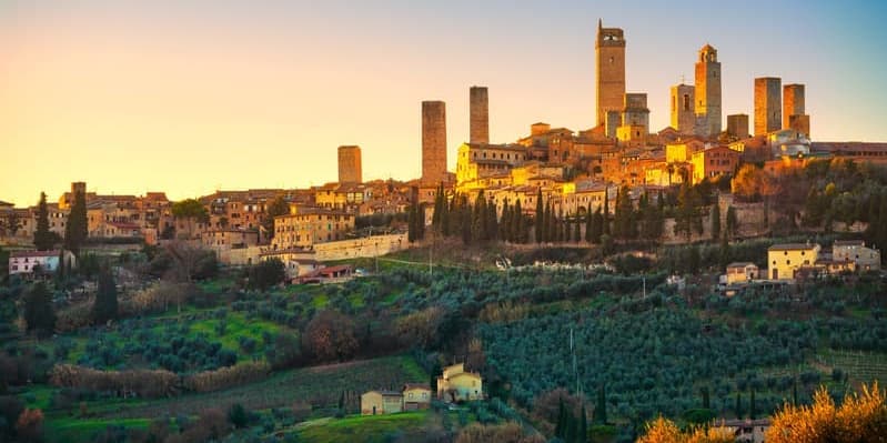 DÍA 7: CHIANTI – SAN GIMIGNANO – MONTALCINO – SIENA