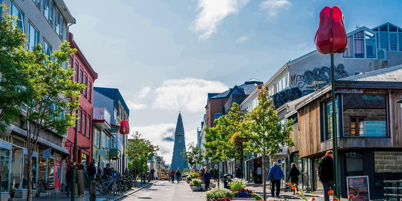 GIORNO 7: AKUREYRI- REYKJAVIK