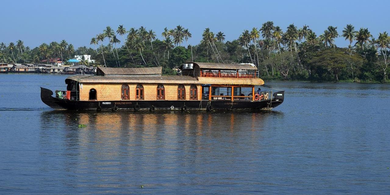 Giorno 8: Thekkady – Alleppey (145 Km – 4 ½ ore circa.)