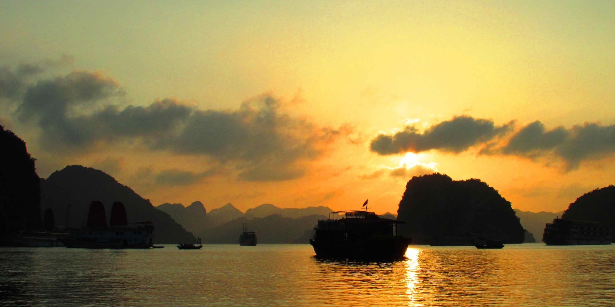 DAY 4 • HALONG BAY – HO CHI MINH CITY (SAIGON)