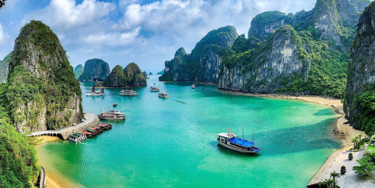 DAY 3 • HANOI - HALONG BAY