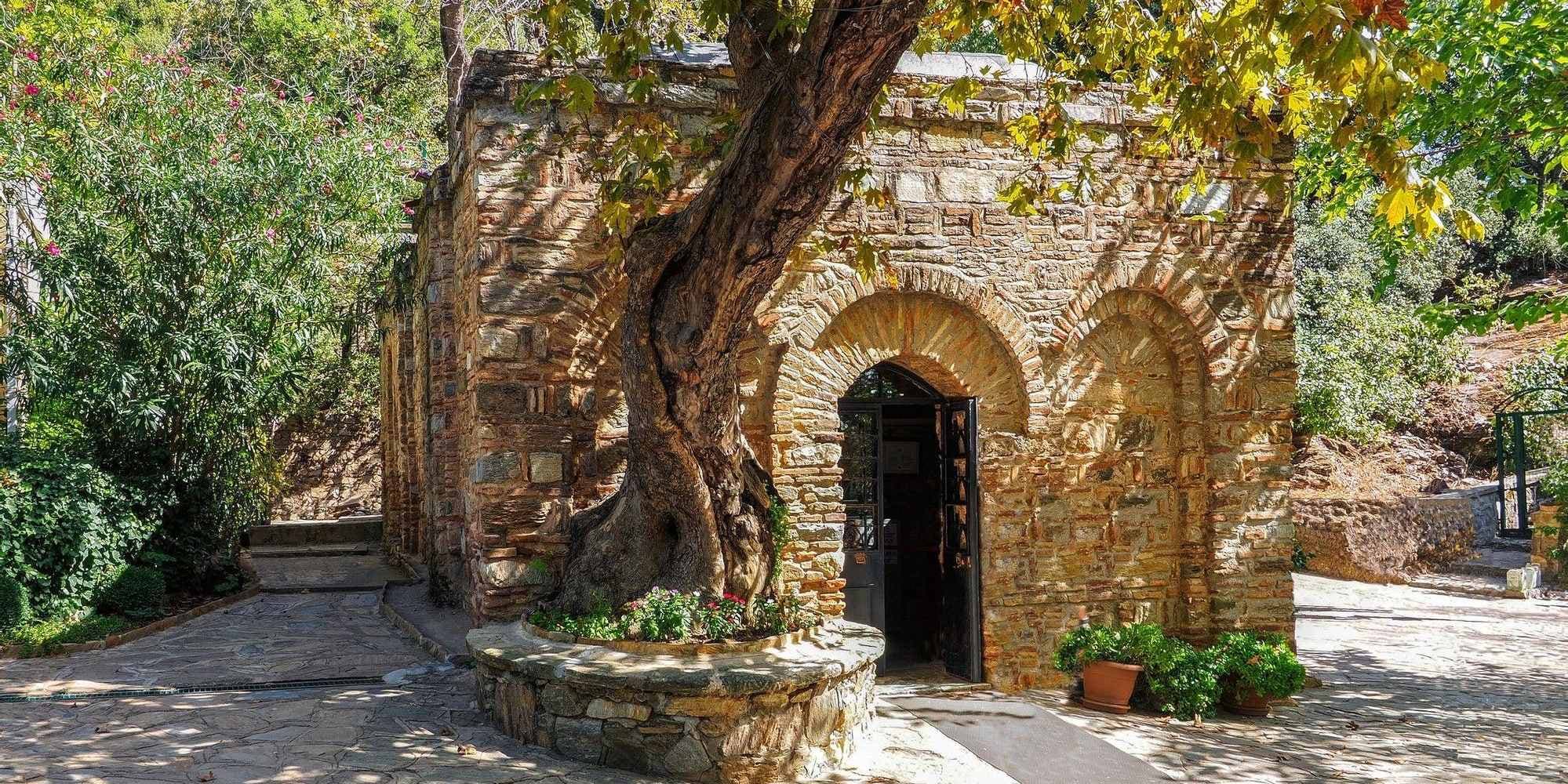 DÍA 8 • PAMUKKALE - SELCUK - IZMIR/KUSADASI*