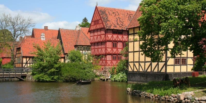 ESBJERG / JELLING / AARHUS