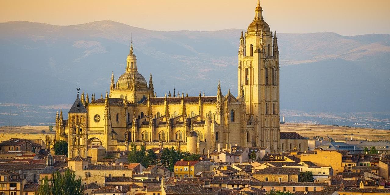 2º Giorno – MADRID – AVILA – SEGOVIA – MADRID 