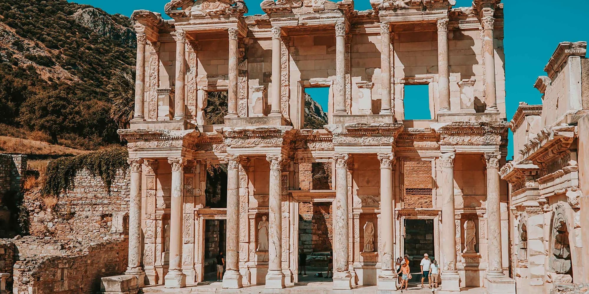 Jour 9 : Pamukkale – Aphrodisias – Ephèse – Izmir  (330 km)