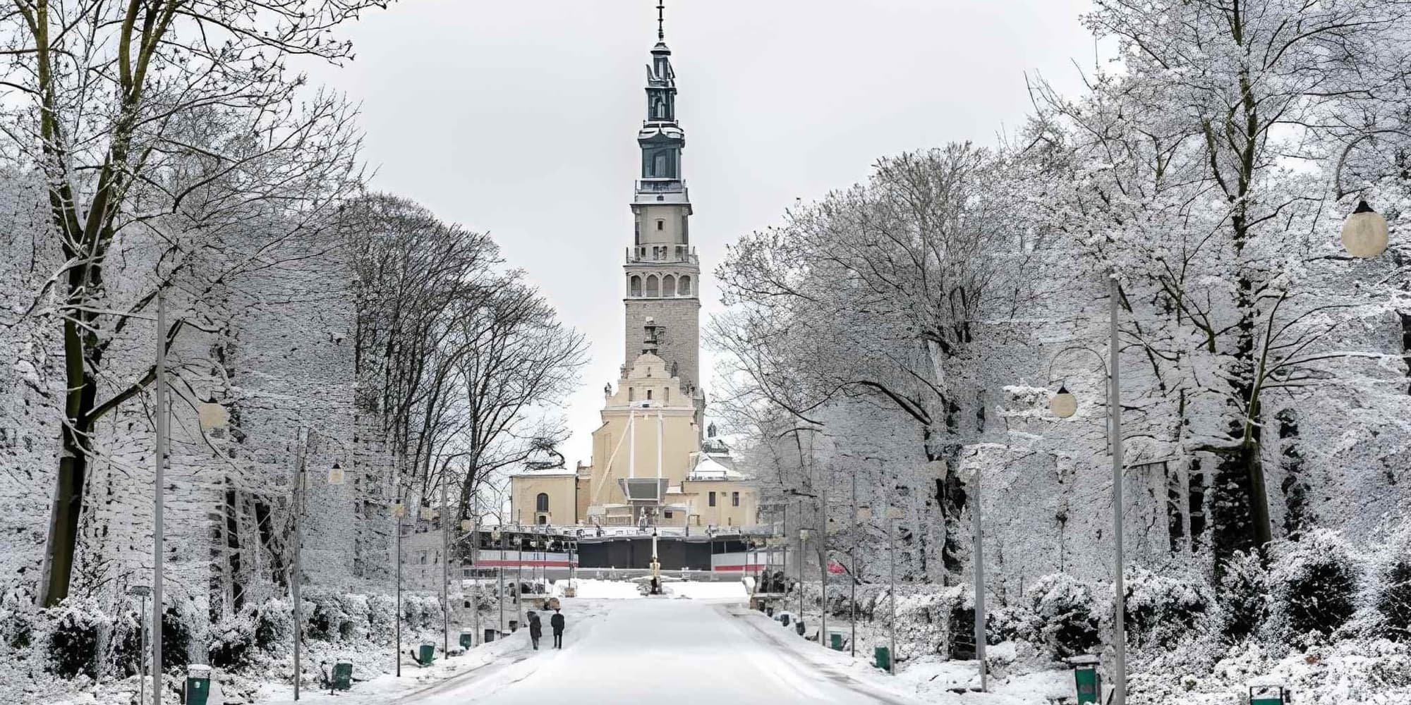 Día 12 | Cracovia – Auschwitz – Czestochowa – Varsovia, memoria y espiritualidad