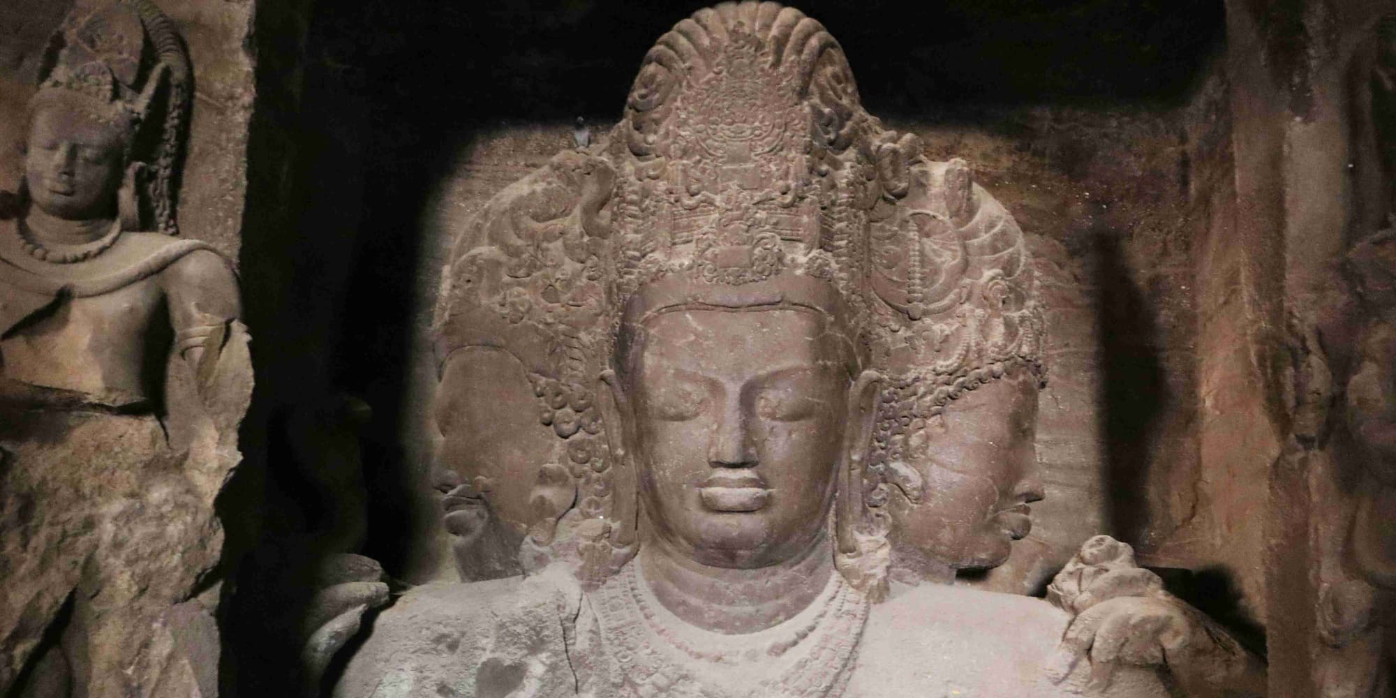 Giorno 9: Esplorazione di Mumbai ed Escursione alle Grotte di Elephanta