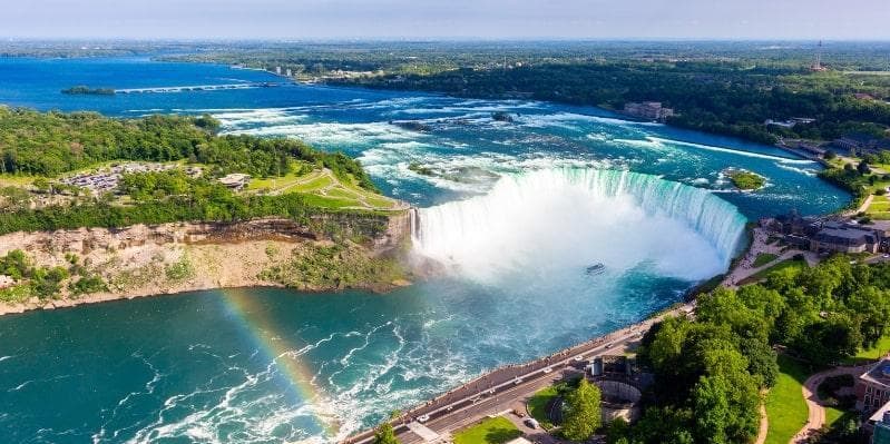 TORONTO/NIAGARA FALLS/TORONTO