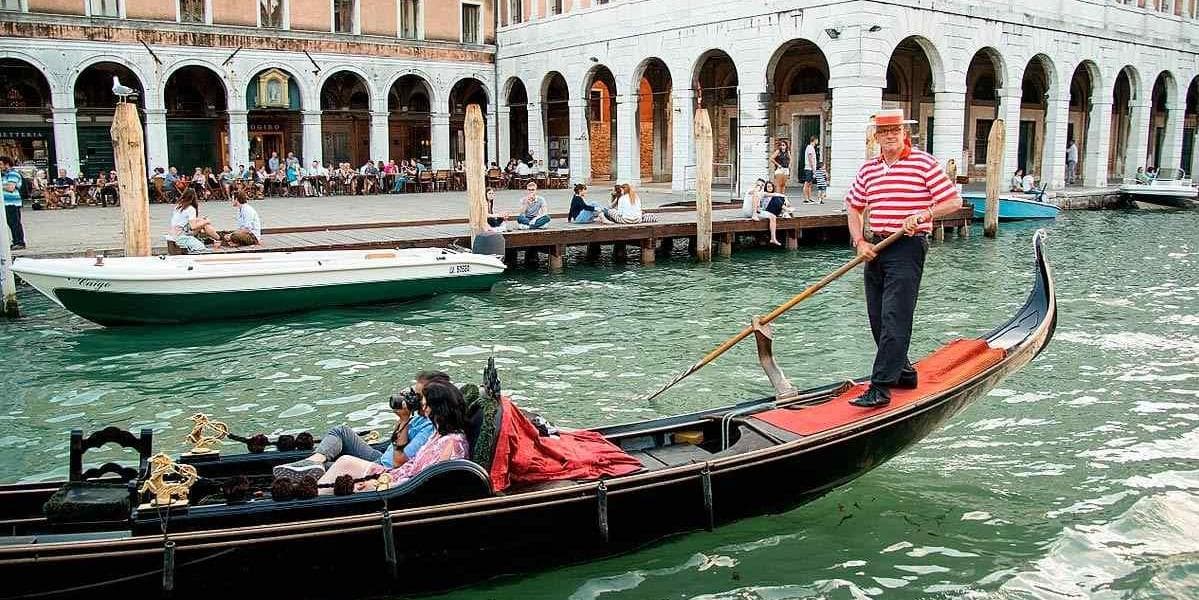 Día 9º: (lunes) FLORENCIA - VENECIA