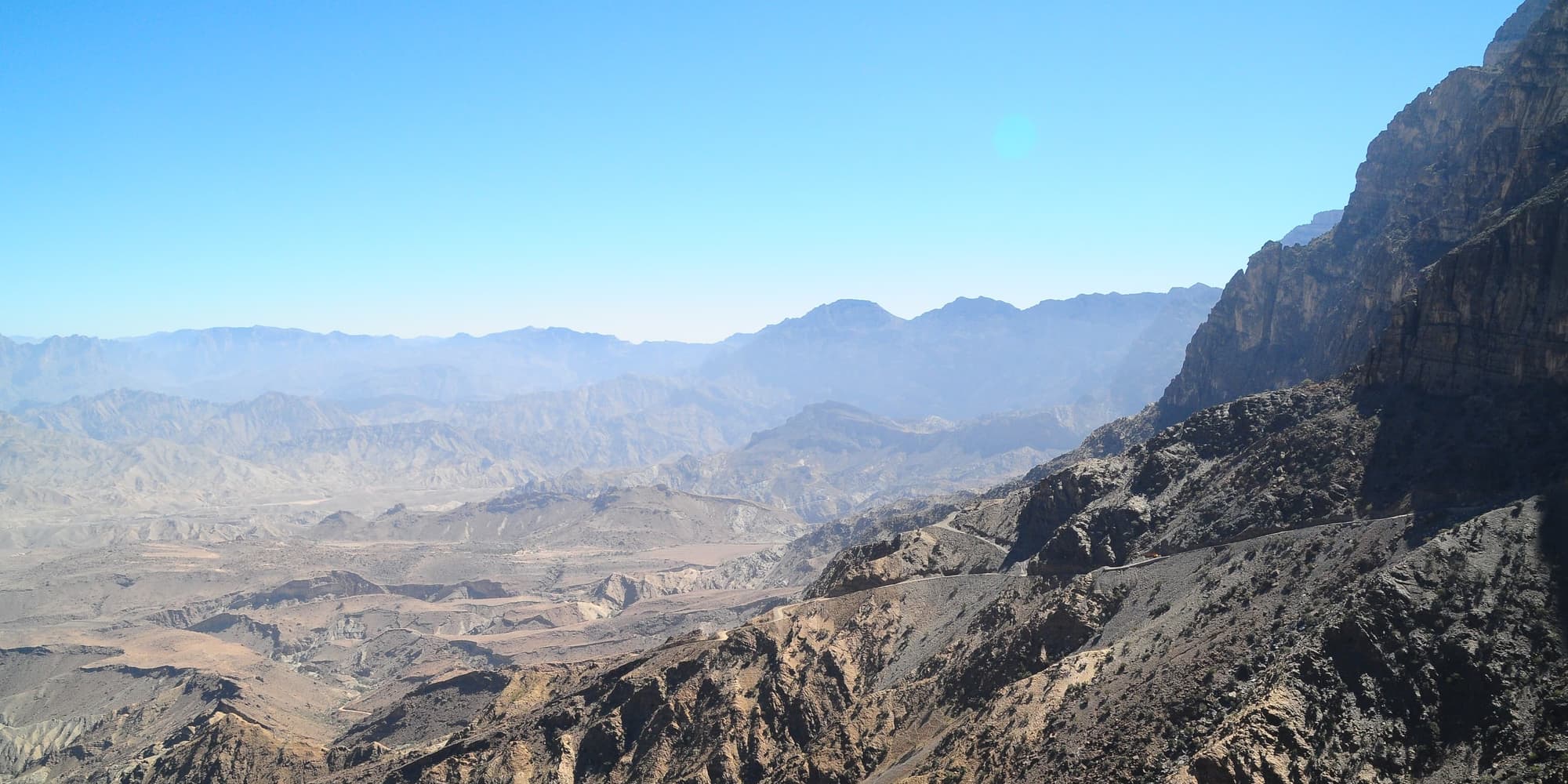 DAY 04 | JABAL SHAMS – AL HAMRA – NIZWA (4WD) (1.5 hrs. drive) ​