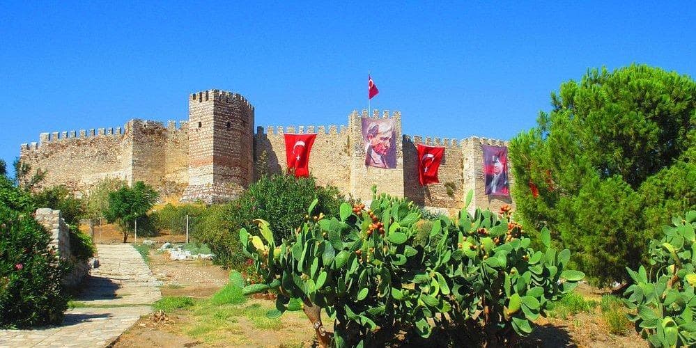 DÍA 8 • PAMUKKALE - SELCUK - KUSADASI/IZMIR*