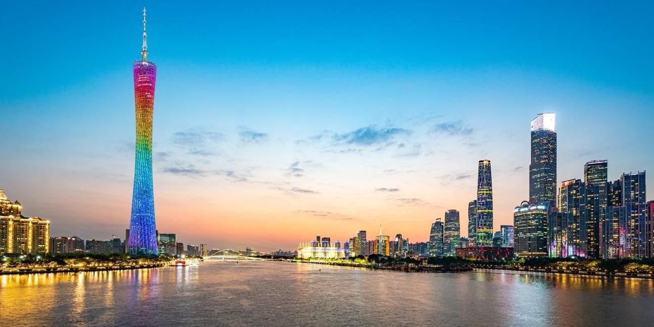 DÍA 10  • GUANGZHOU – HONG KONG