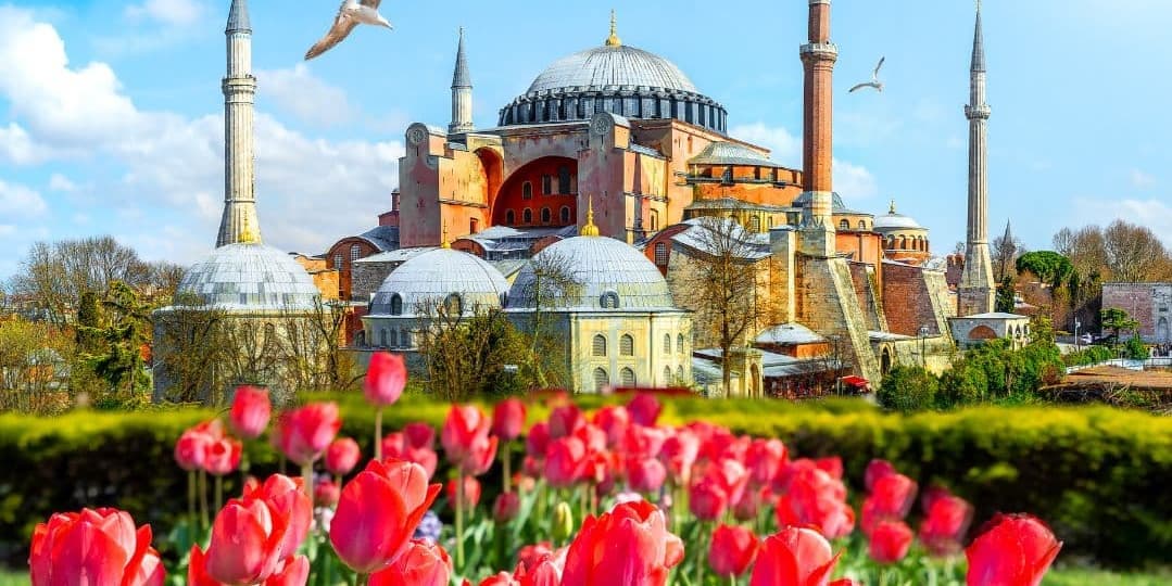 Día 9 | Kusadasi/Izmir - Estambul, entre seda y espiritualidad