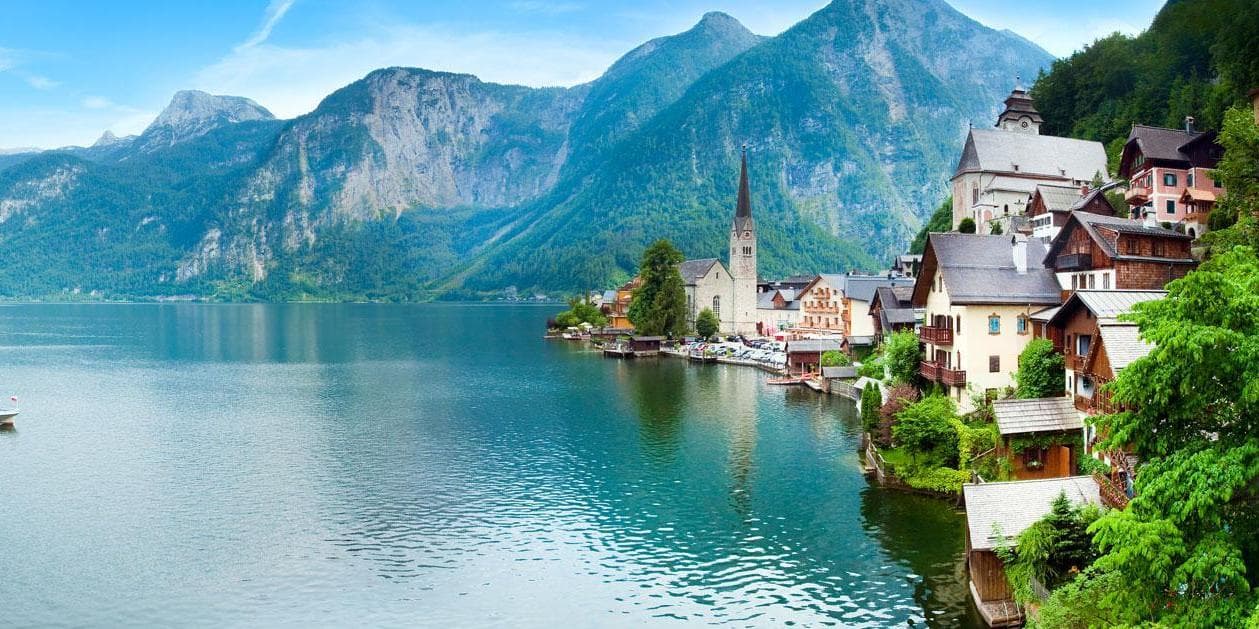 DAY 4 - VIENNA – DANUBE’S VALLEY – SALZBURG