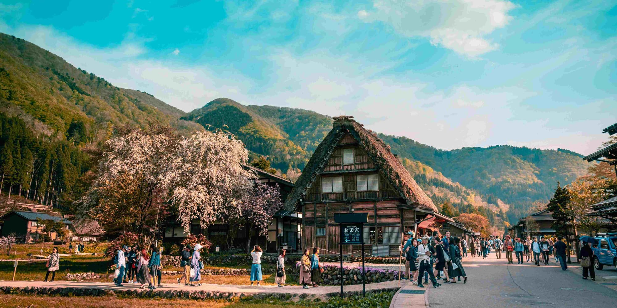 DÍA 6 • TAKAYAMA – SHIRAKAWA – NAGOYA – HAKONE