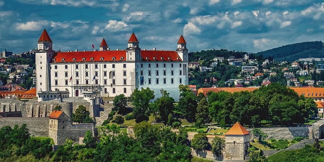 5º Giorno – VIENNA – BRATISLAVA - BUDAPEST