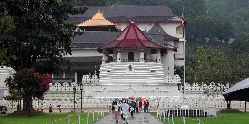 Giorno 04: SIGIRIYA / MATALE / KANDY (circa 03 ore in auto)