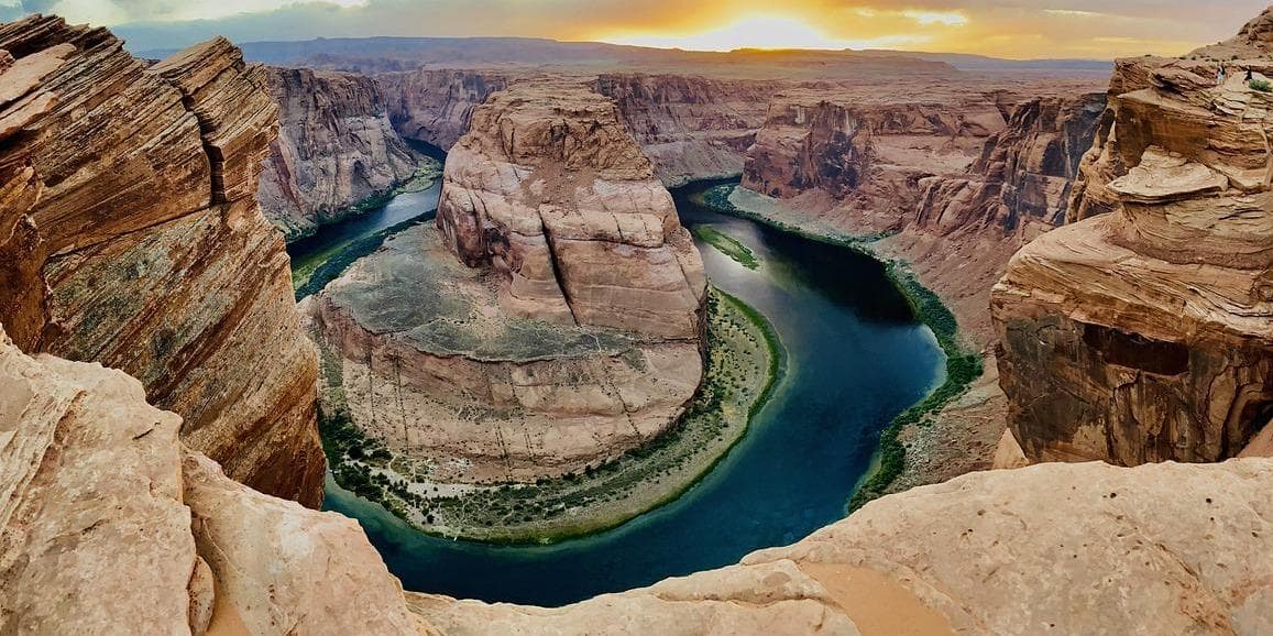 DAY 5: GRAND CANYON - MONUMENT VALLEY - PAGE (460 km)