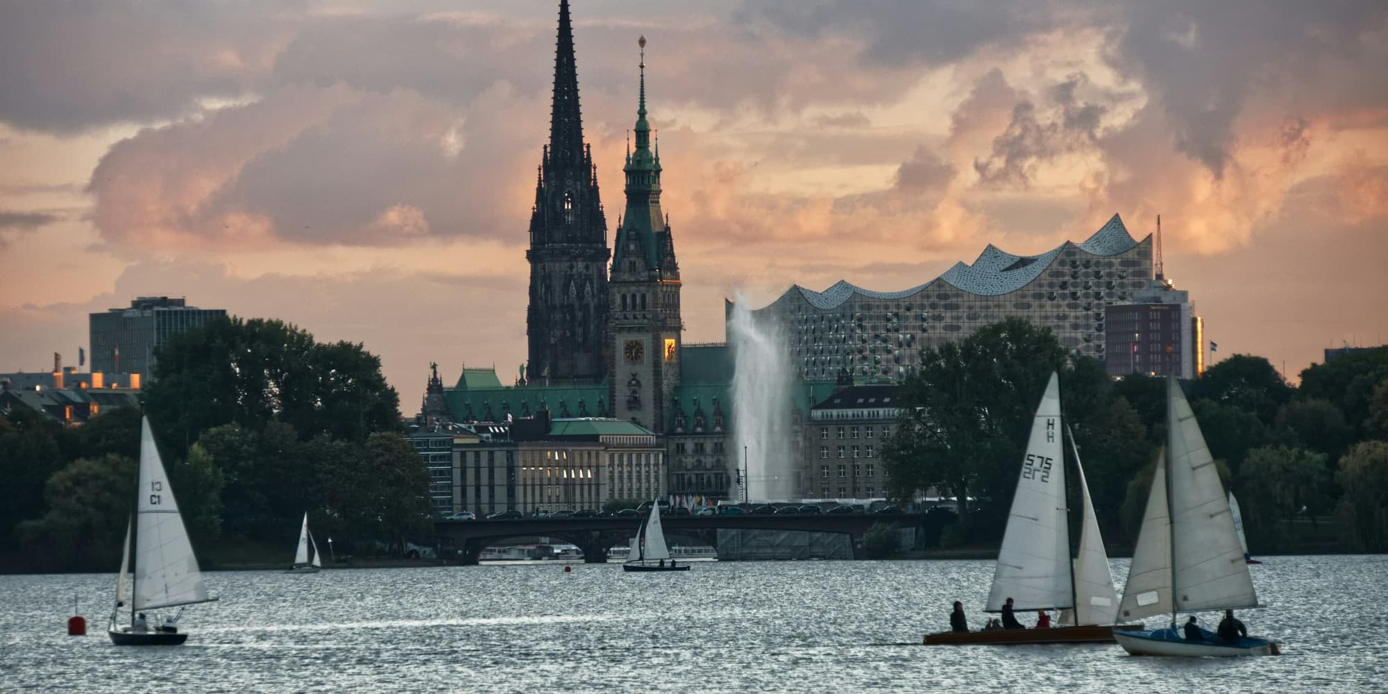 Cruise Entertainment – Magic Day & Night