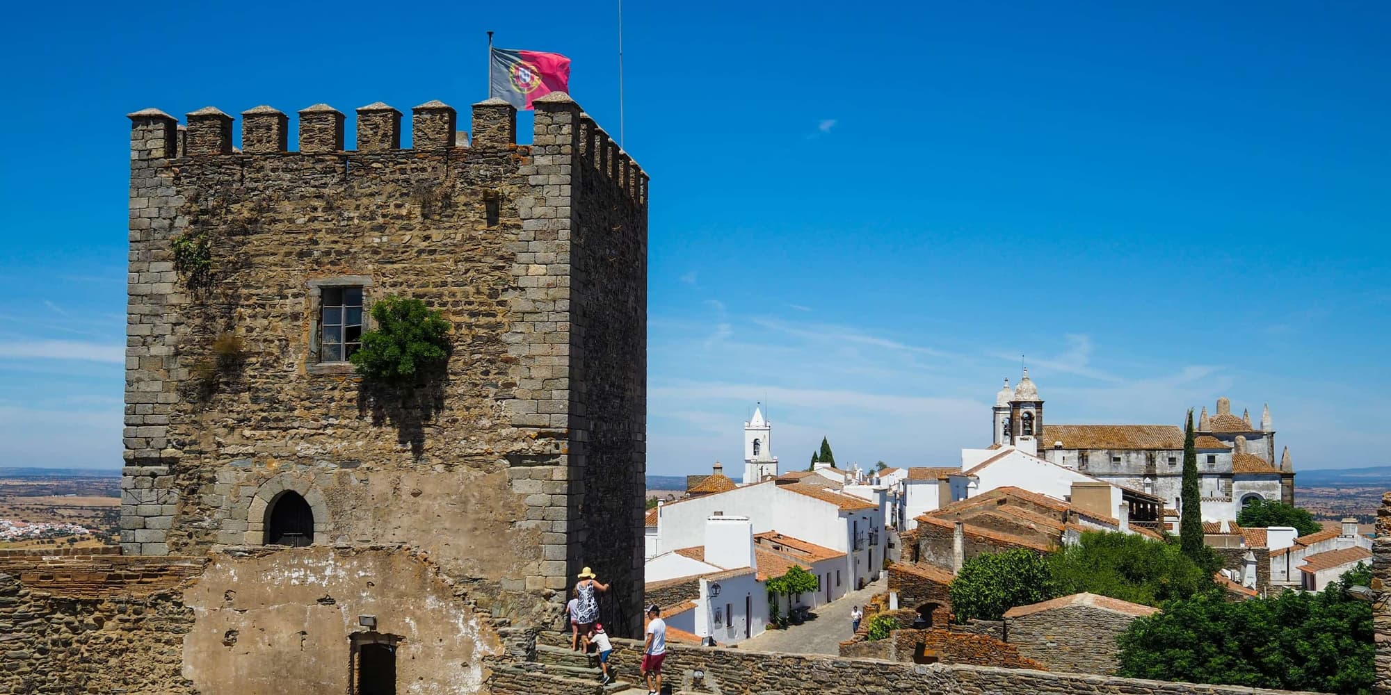 6º Giorno – ALGARVE – MONSARAZ – VILA VIÇOSA – EVORA